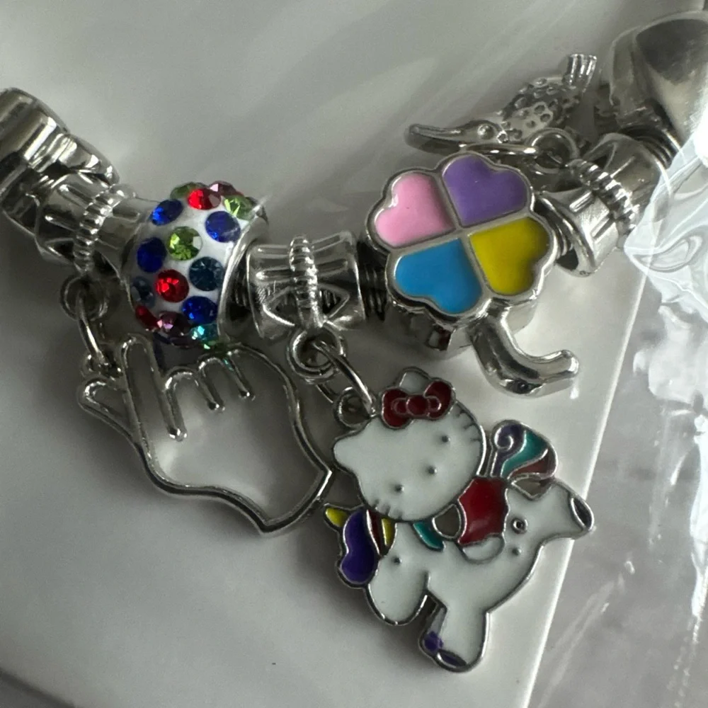 Hello kitty‎ stretch Bracelet - 4 leaf clover & Bling